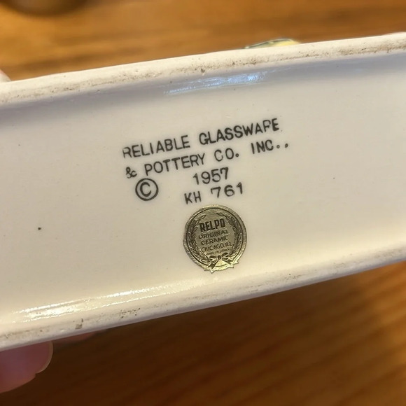 Vintage reliable glassware & pottery co Relpo 1957 Baby ceramic planter - Picture 5 of 10